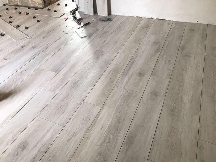 Curiosita' pavimento. - 1