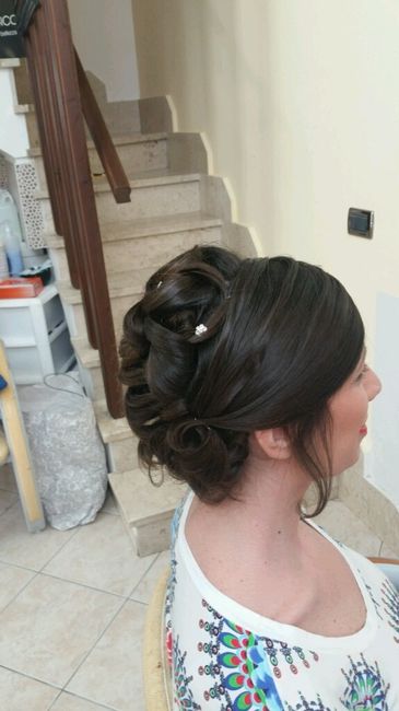 Trucco e parrucco deciso... - 4