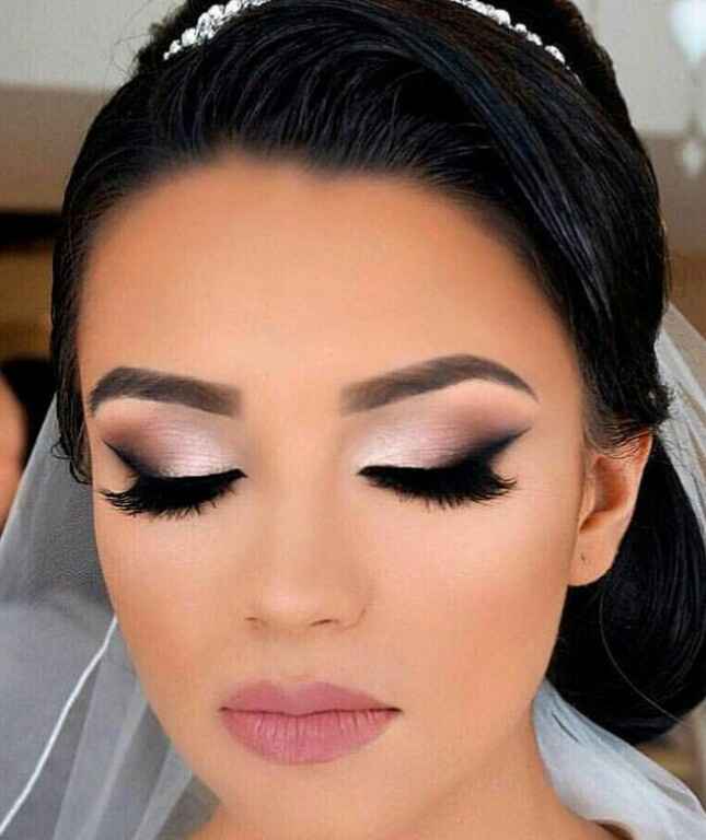  Acconciatura e trucco - 1