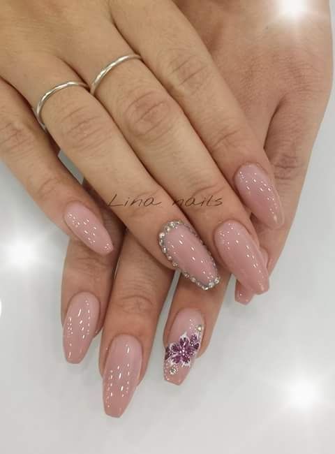 Sei una sposa tradizionale? - Scegli le tue unghie - 2
