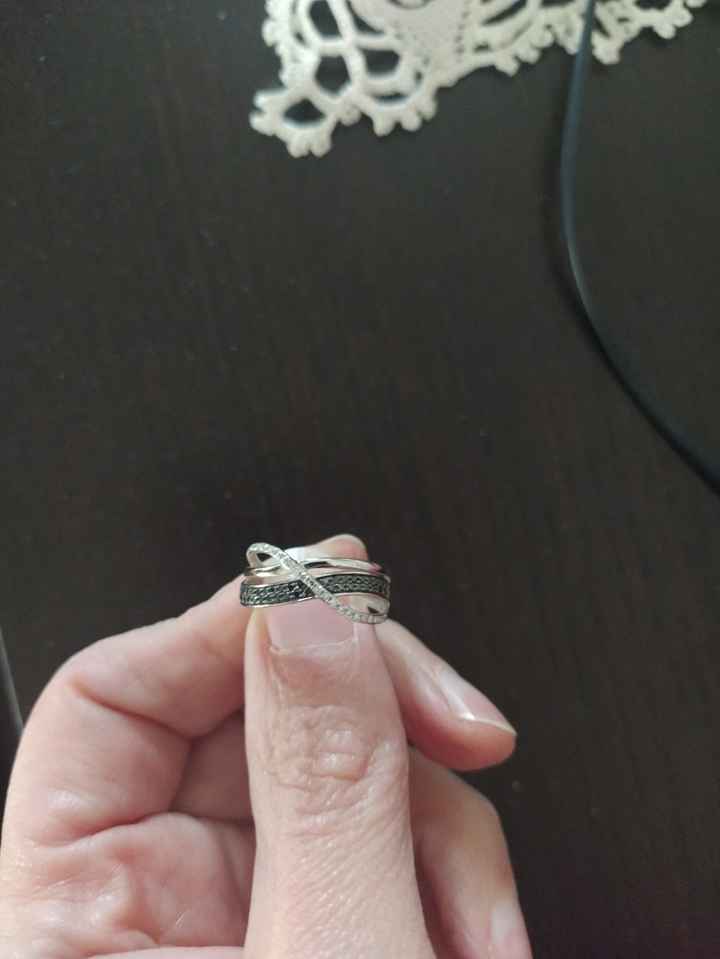 Come è il vostro anello di fidanzamento?? - 1