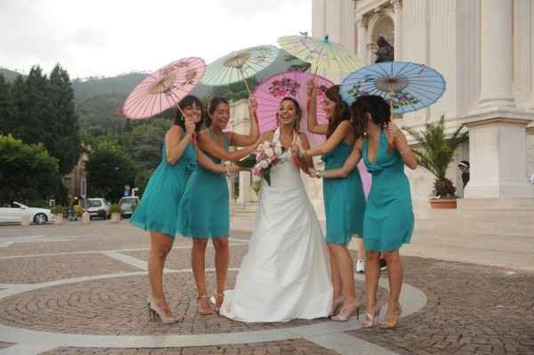 Le damigelle e gli ombrellini