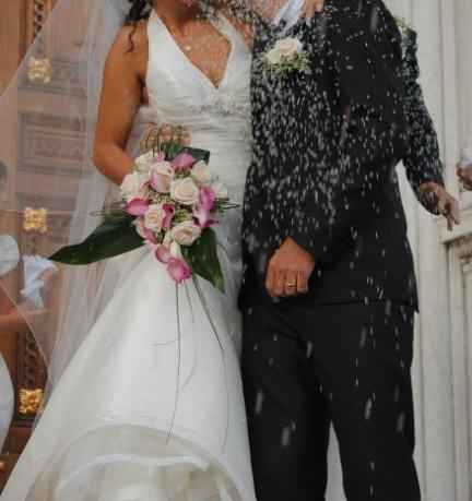 Il bouquet della sposa e la bottoniera dello sposo