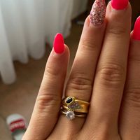 E ora mostraci una foto del tuo anello di fidanzamento! - 1