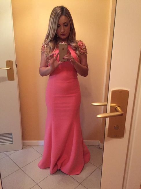 Abito testimone. - 1