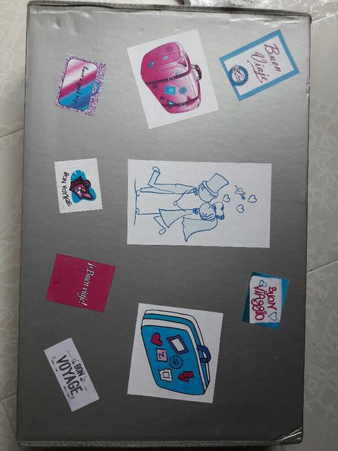 A - 19  la valigia photo booth - 1