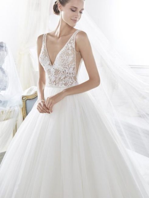 Abiti da sposa, meglio con la schiena scoperta oppure con una profonda scollatura? 2