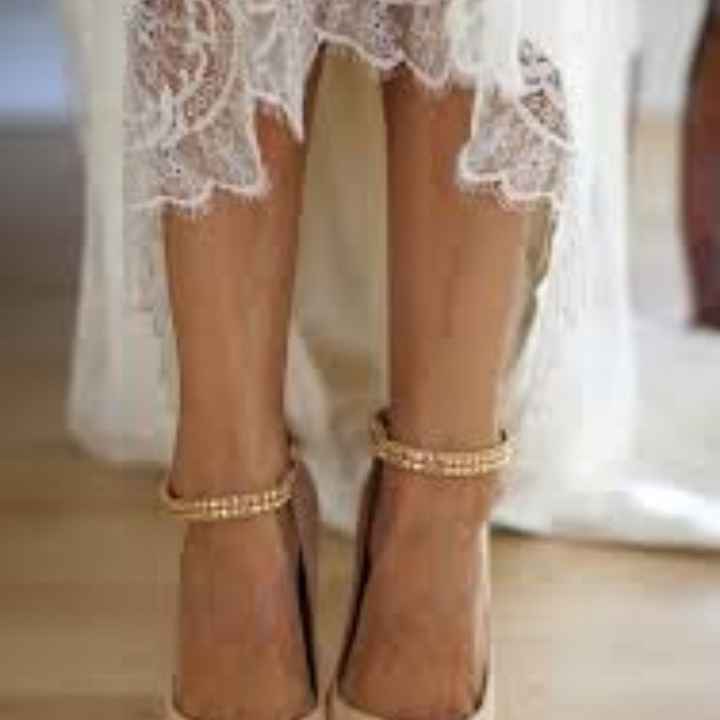 Sceglierete delle scarpe colorate, bianche oppure color nude? - 2
