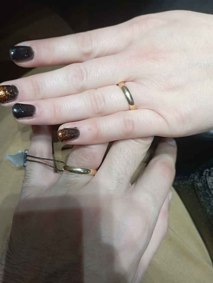 Ciao io ho scelto la fede unoaerre classica da 5 grammi ma sono un po’ indecisa come vi trovate? è m