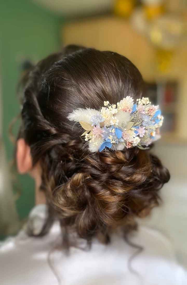 Che accessorio userai per i capelli nel grande giorno? 👑✨ - 1