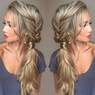 Vestito accollato: capelli su o capelli giù? - 2
