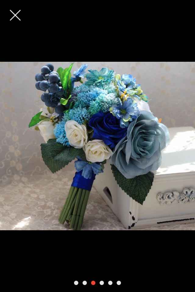 Bouquet colore lapis blue pantone 2017 - 1