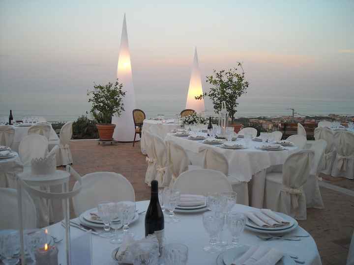 tavoli esterno villa ester 