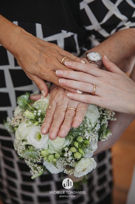 Io, mamma, nonna e le nostre fedi, spero in un matrimonio altrettanto lungo e felice come i vostri