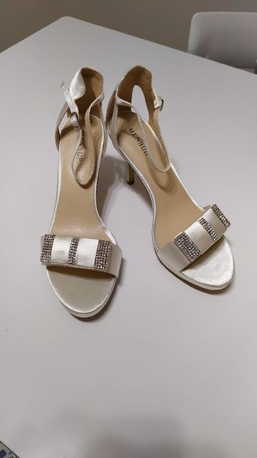 Quanto vi sono costate le scarpe da sposa? - 1