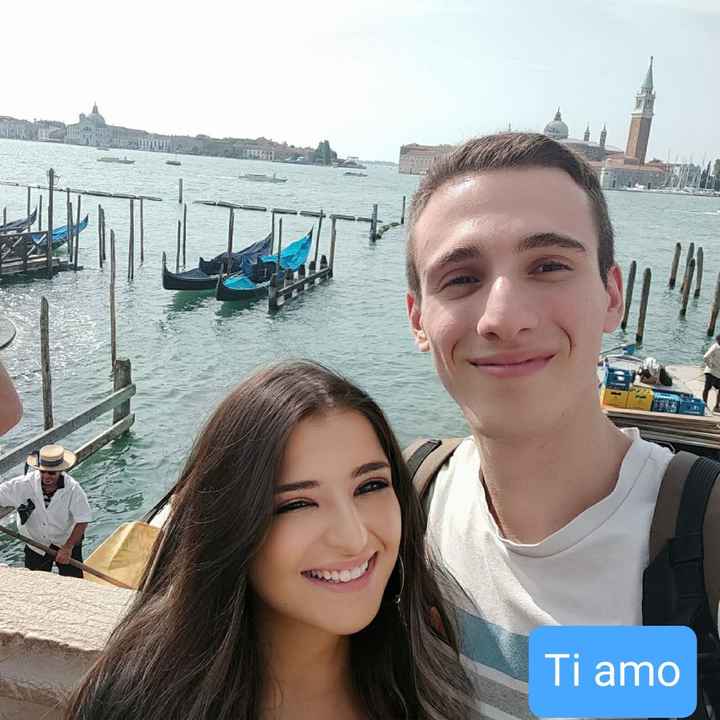 Postate una foto di voi due 👇 - 1
