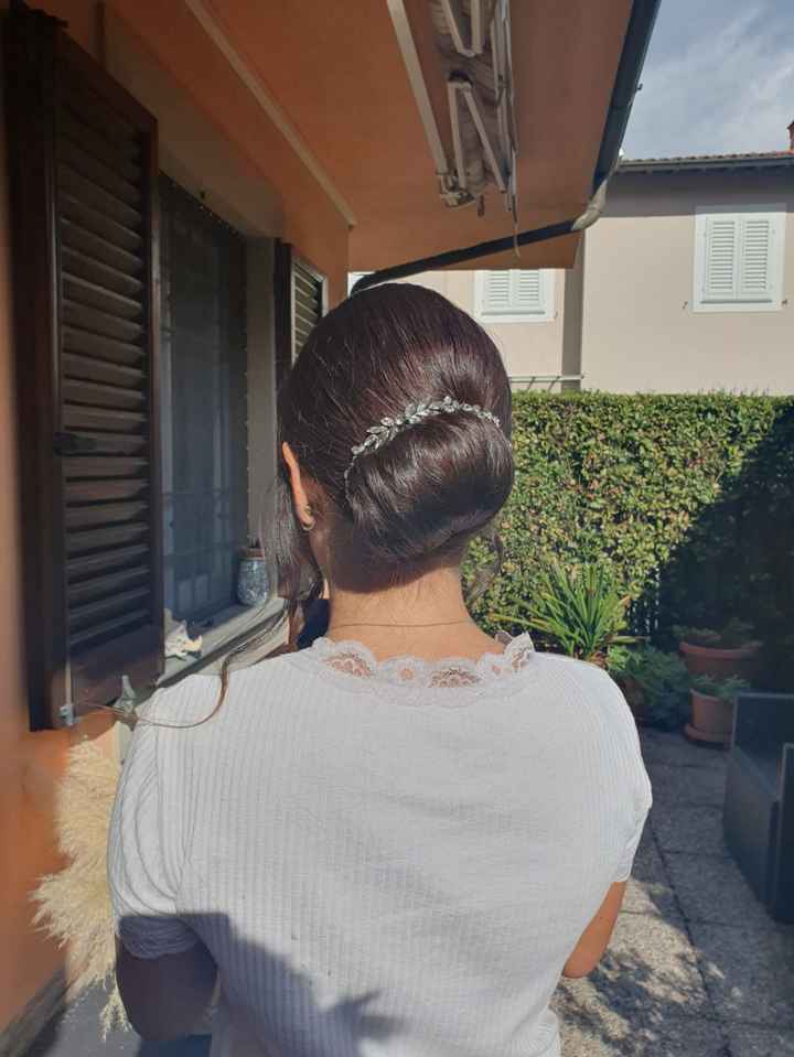 Acconciatura, quale delle due? - 1