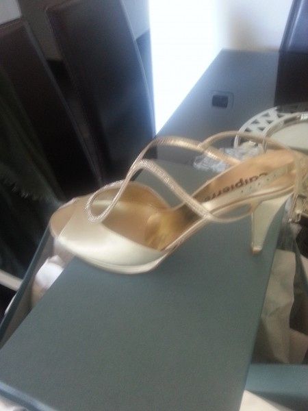 Ho trovato le scarpeeee - 1