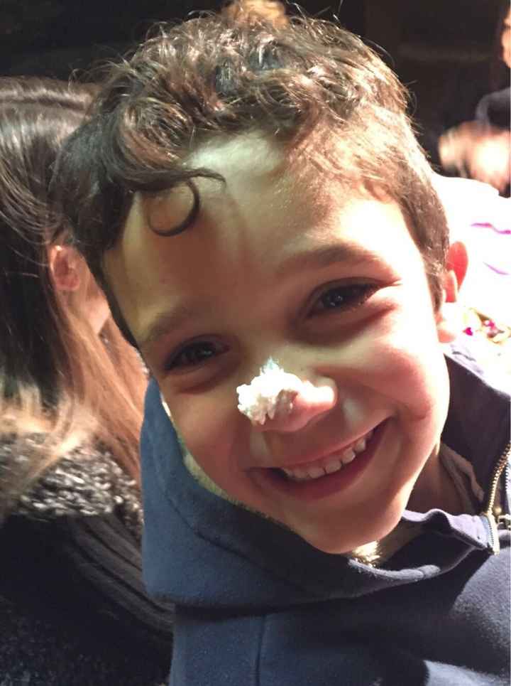 Un bambino grandicello portafedi.. - 1