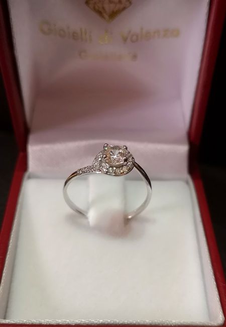 I vostri anelli di fidanzamento: vogliamo vederli! 6