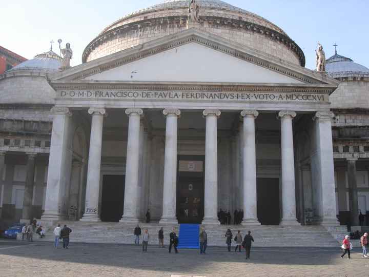 BASILICA PIAZZA DEL PEBLISCITO NAPOLI