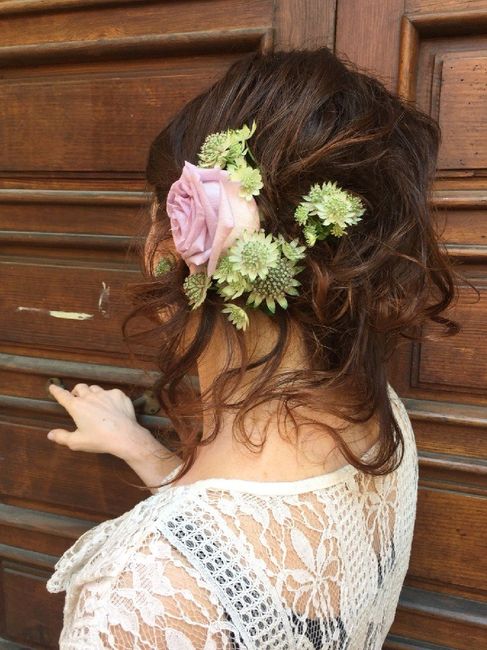 Acconciatura con i fiori - 2