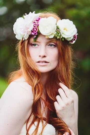 Spose con coroncina di fiori - 4