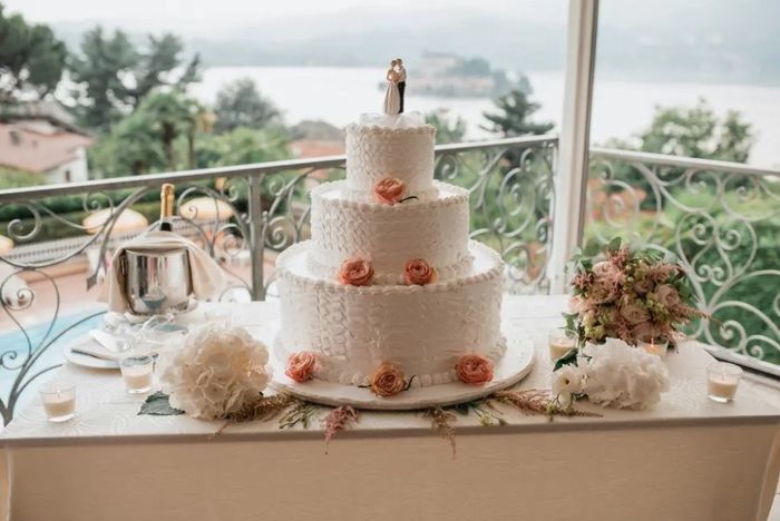 Torta nuziale: facciamo un viaggio tra i diversi tipi?🍰 4