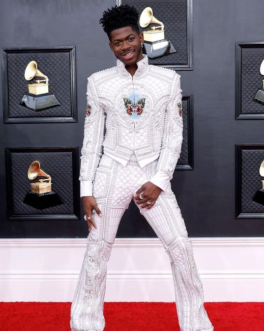 Alcuni look indimenticabili e dimenticabili dei Grammy Awards 2022! 💅💎 8