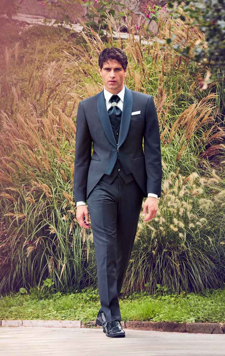 Qual è il modello di questo vestito da sposo? - 1