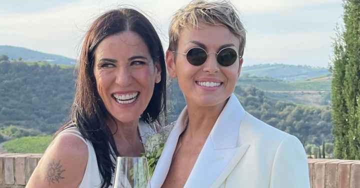 Paola Turci e Francesca Pascale hanno detto "sì"! ❤️🌈 Ecco i dettagli 👇 - 2