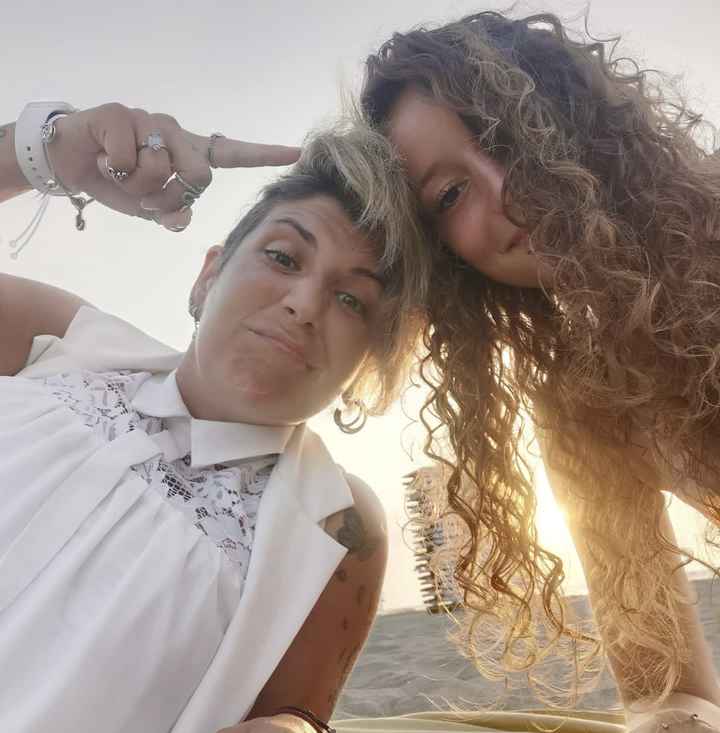 Postate una foto di voi due 👇 9