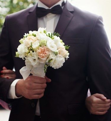 Tradizione sposo 🤵‍♂️ e bouquet 💐 1