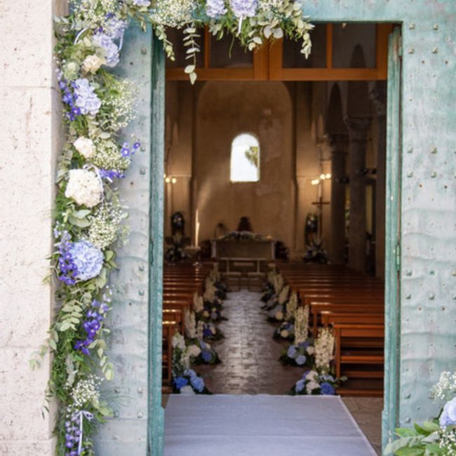 Allestimento fuori dalla chiesa 5