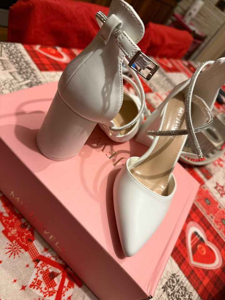Trovato scarpe da sposa - 1