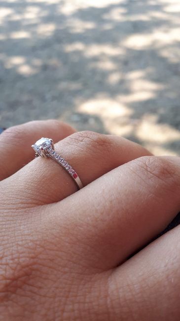 E ora mostraci una foto del tuo anello di fidanzamento! 18