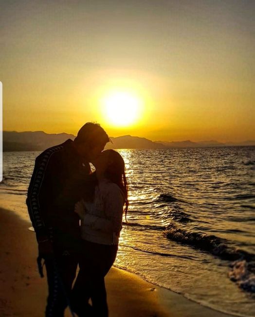 Postate una foto di voi due 👇 - 1