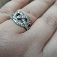 Anello di fidanzamento: solo prima del si, o al dito per tutta vita? Perché no, accostato alla fede?