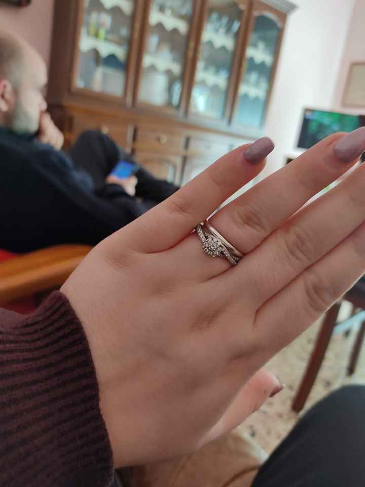 Come è il vostro anello di fidanzamento?? - 1