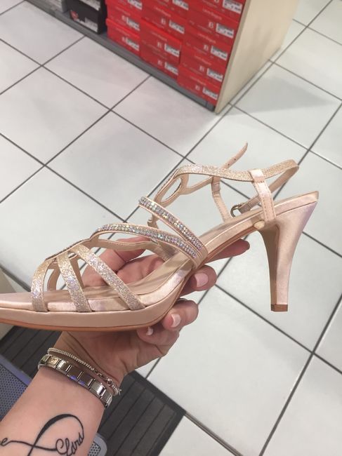 Scarpe aperte lilla cercasi.. - 1