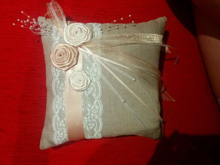 Come sarà il vs cuscino per le fedi? - 1