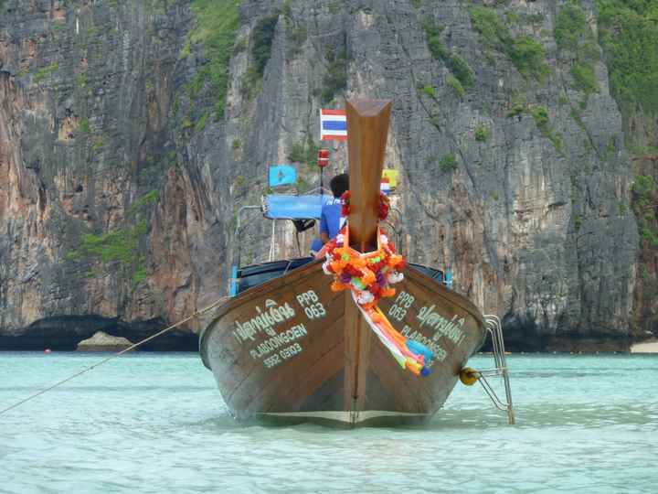 phi phi island