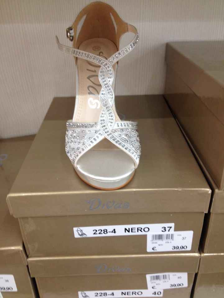 Tra i due litiganti il terzo gode: ecco le mie scarpe! - 1