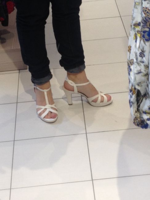 Indecisa tra due scarpe! - 4