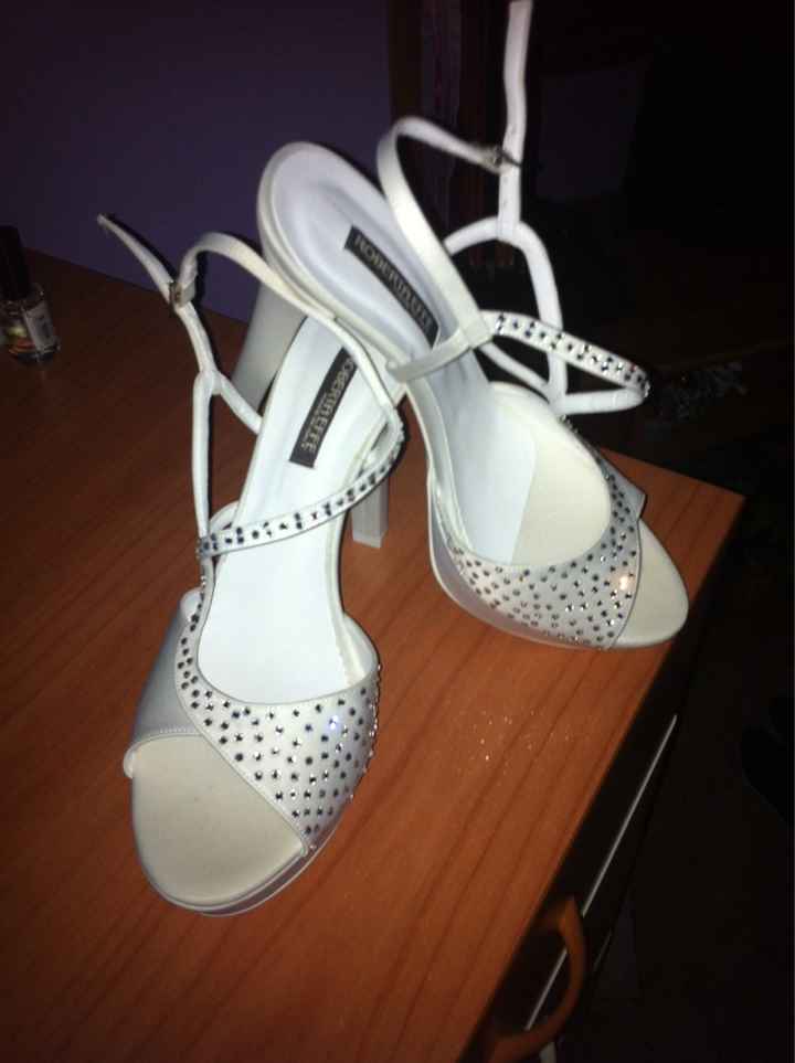 Tra i due litiganti il terzo gode: ecco le mie scarpe! - 1