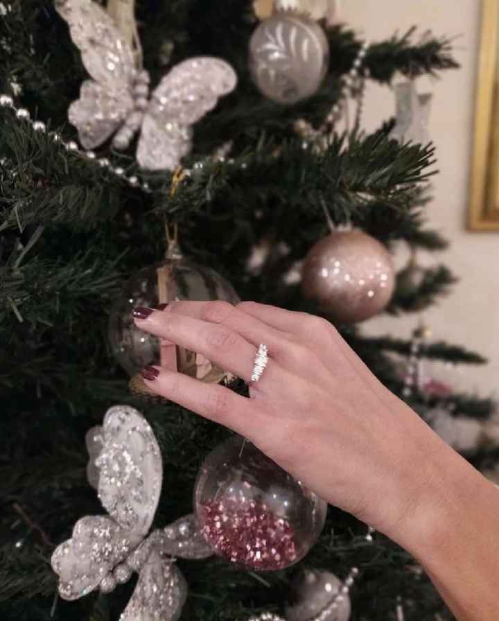 E ora mostraci una foto del tuo anello di fidanzamento! - 1