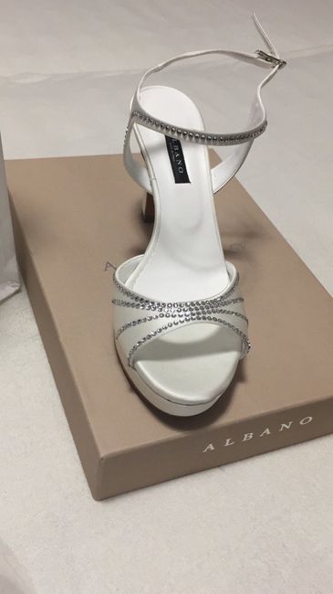 Trovate anche le scarpe!! - 1