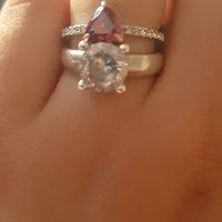 E ora mostraci una foto del tuo anello di fidanzamento! - 1