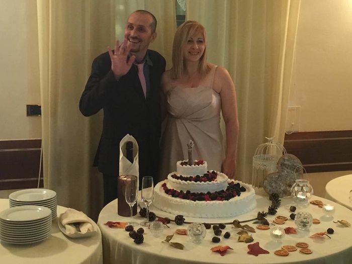 taglio della torta e cambio d'abito