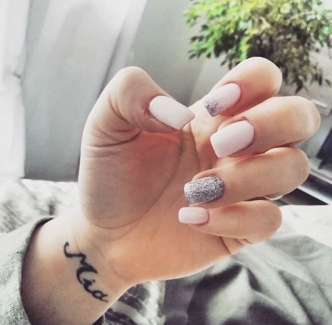 Help! fm si mangia le unghie 4